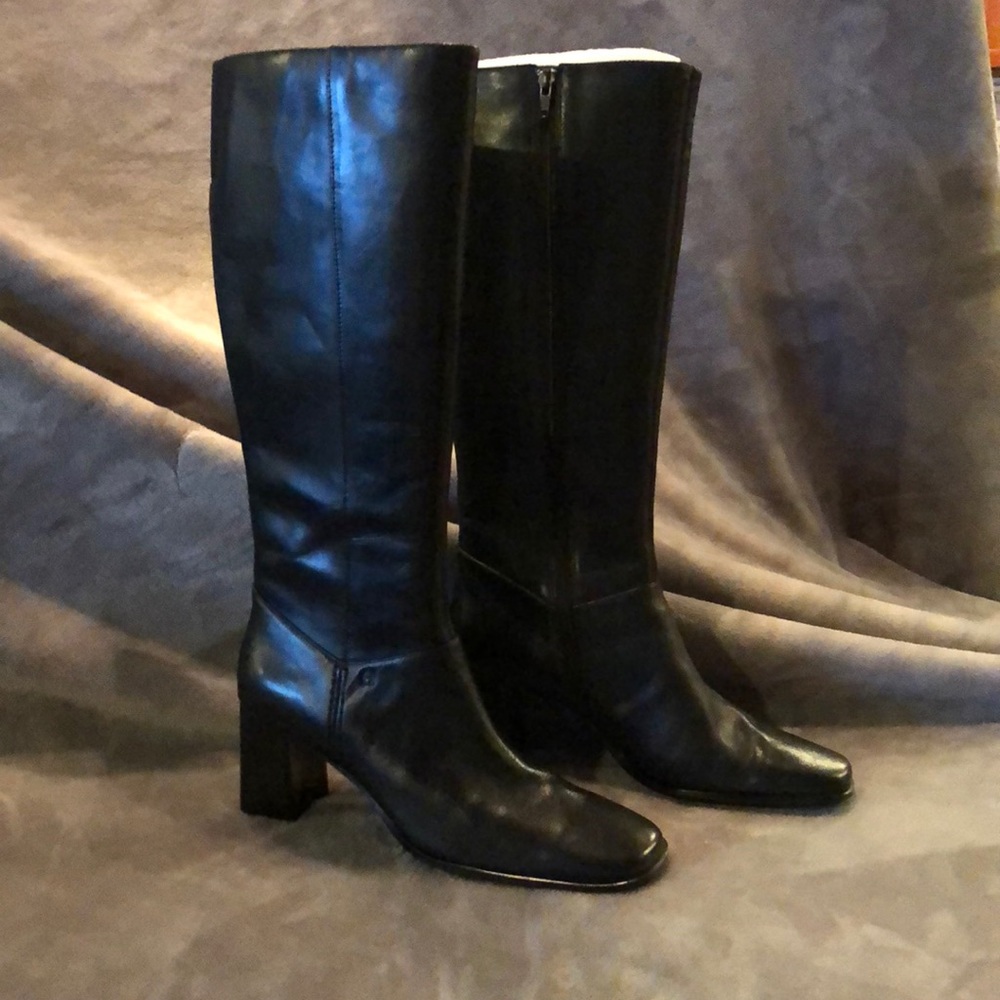 NWOB Etienne Aigner Boots